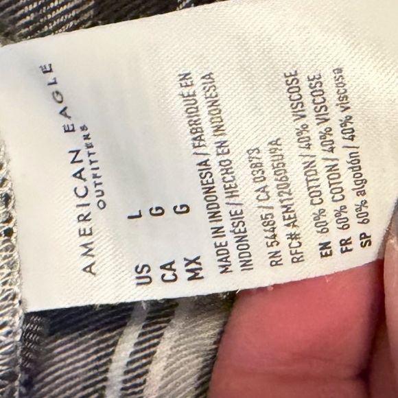 American Eagle Outfitters Gray and White Flannel Shirt , Pearl Buttons - Picture 8 of 8